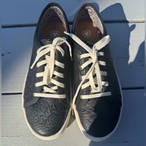 Ariat Skylar Black Floral Embossed Platform Sneakers – Women’s 8.5B - Picture 3 of 12